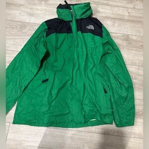 The North Face Boys L/G (14/16) Green & Black Windbreaker Jacket